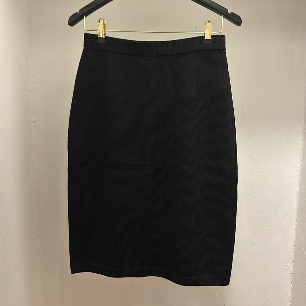 Vintage black knit pencil skirt by St John Caviar